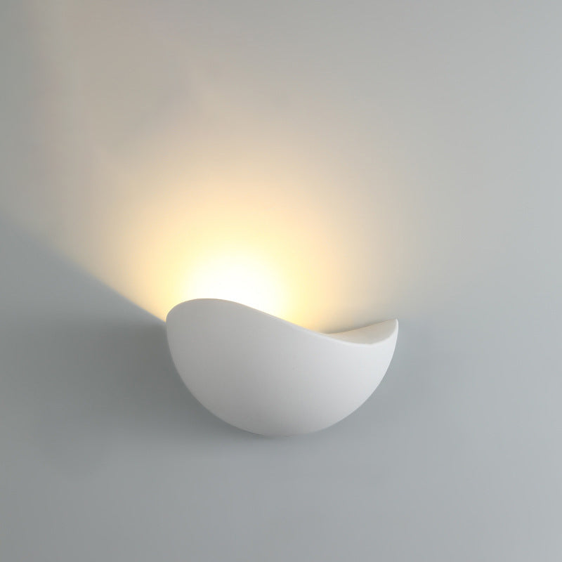 Triangle Bird's Nest Half Outdoor Light