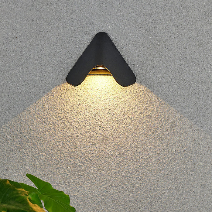 Triangle Bird's Nest Half Outdoor Light