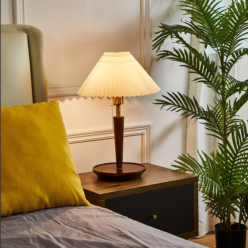Umbrella Pleated Round Fabric Table Lamp