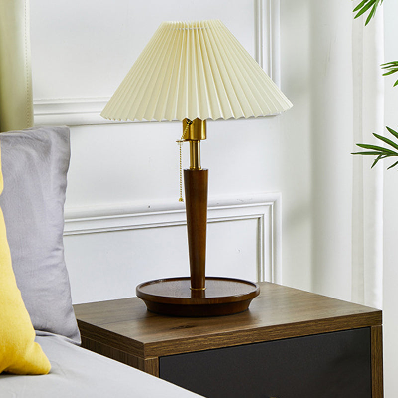 Umbrella Pleated Round Fabric Table Lamp