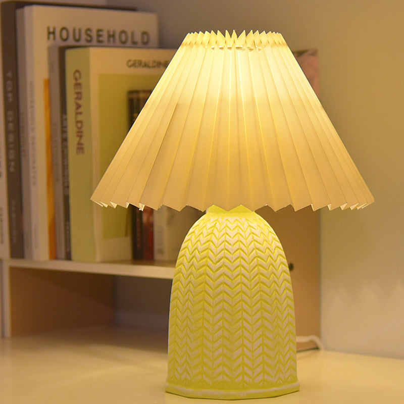 Scalloped Cylinder Round Fabric Table Lamp