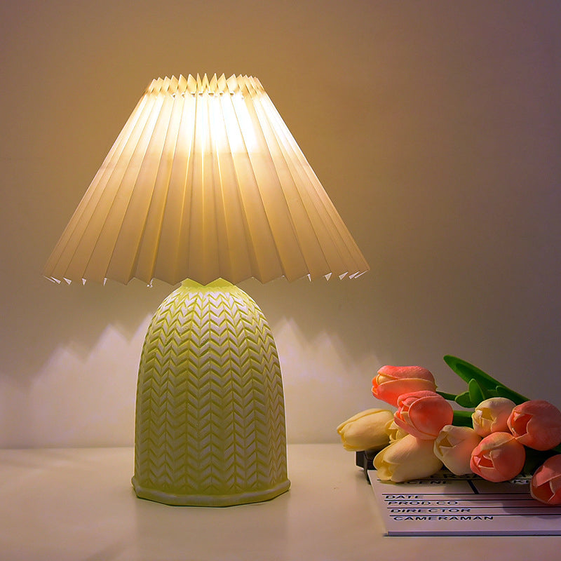 Scalloped Cylinder Round Fabric Table Lamp