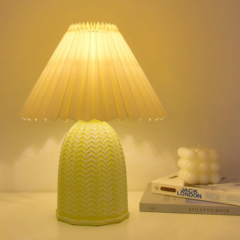 Scalloped Cylinder Round Fabric Table Lamp