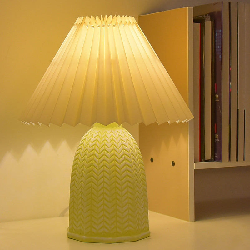 Scalloped Cylinder Round Fabric Table Lamp
