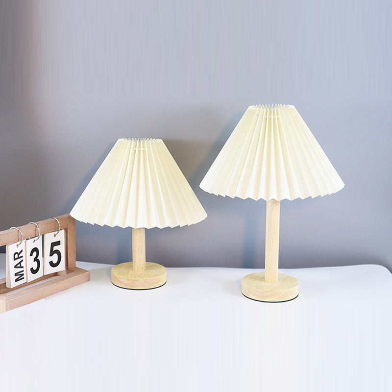 Pleated Fan Round Fabric Table Lamp
