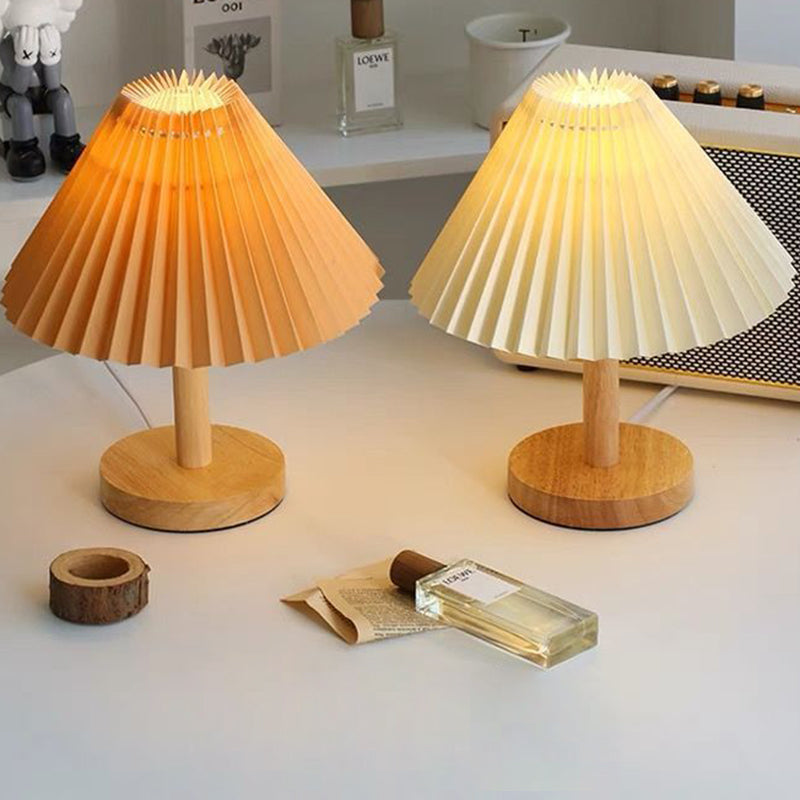 Pleated Fan Round Fabric Table Lamp