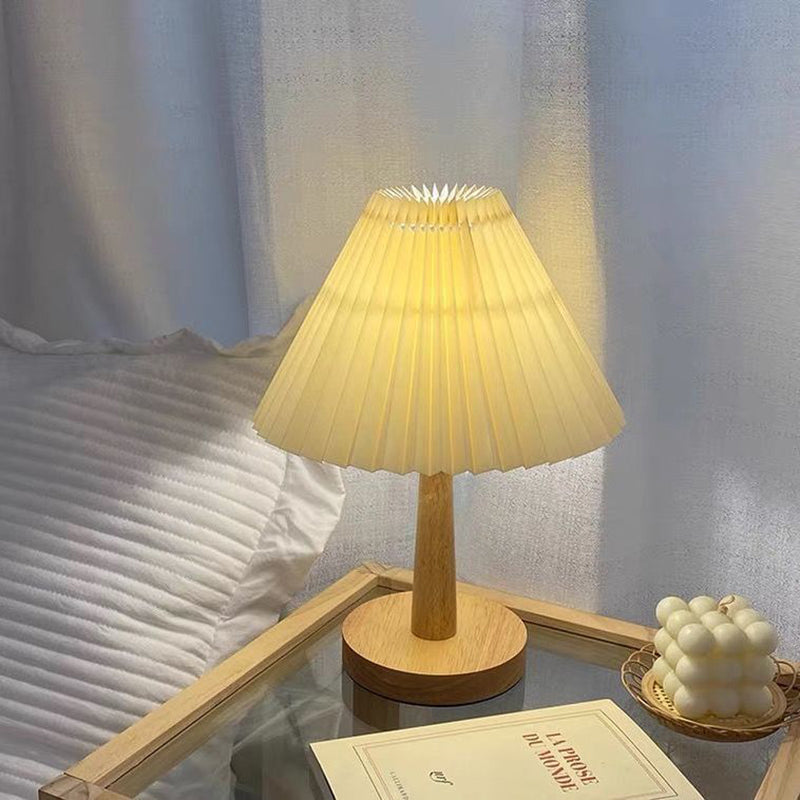 Pleated Fan Round Fabric Table Lamp