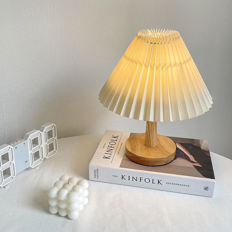 Pleated Fan Round Fabric Table Lamp