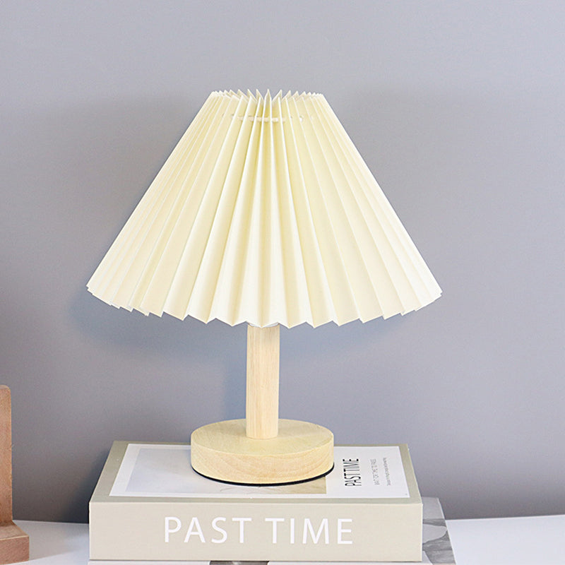 Pleated Fan Round Fabric Table Lamp