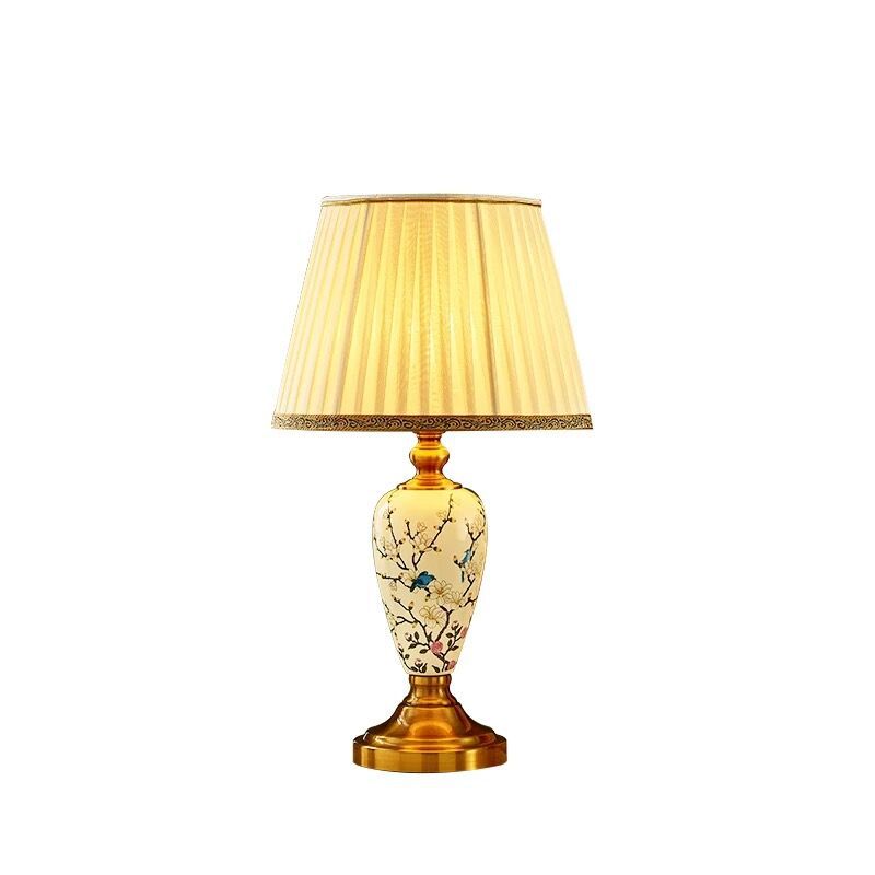 Round Fan Leaves Fabric Table Lamp