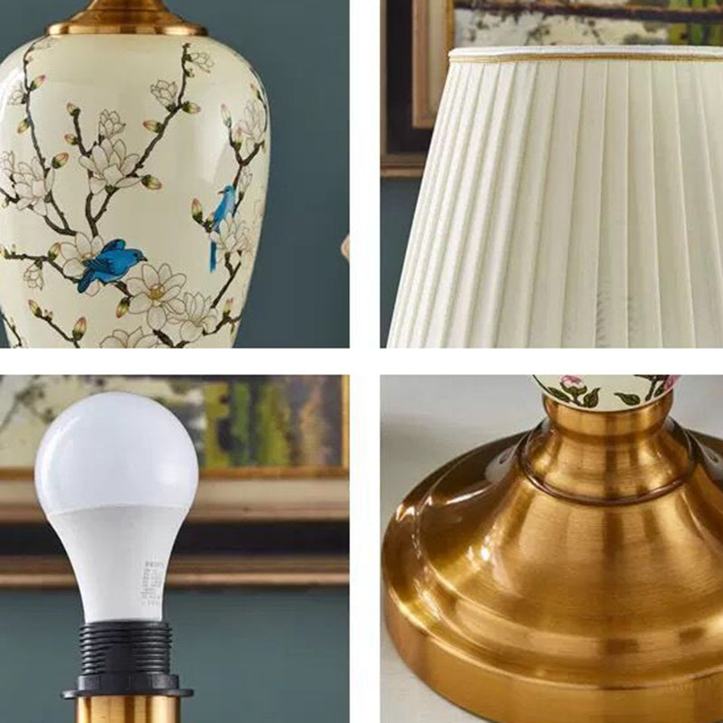 Round Fan Leaves Fabric Table Lamp