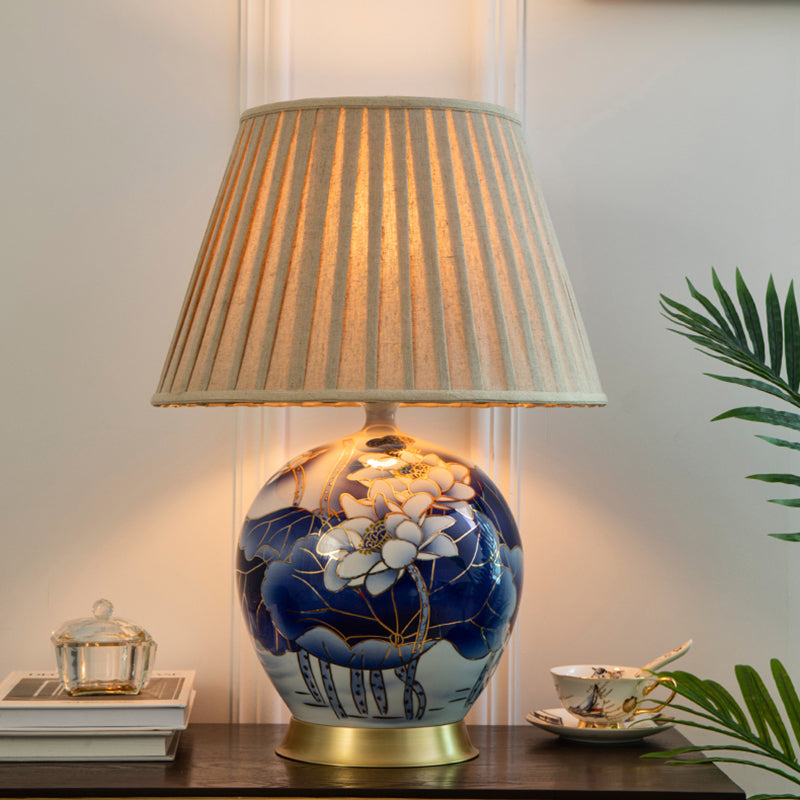 Scalloped Round Lotus Flower Table Lamp