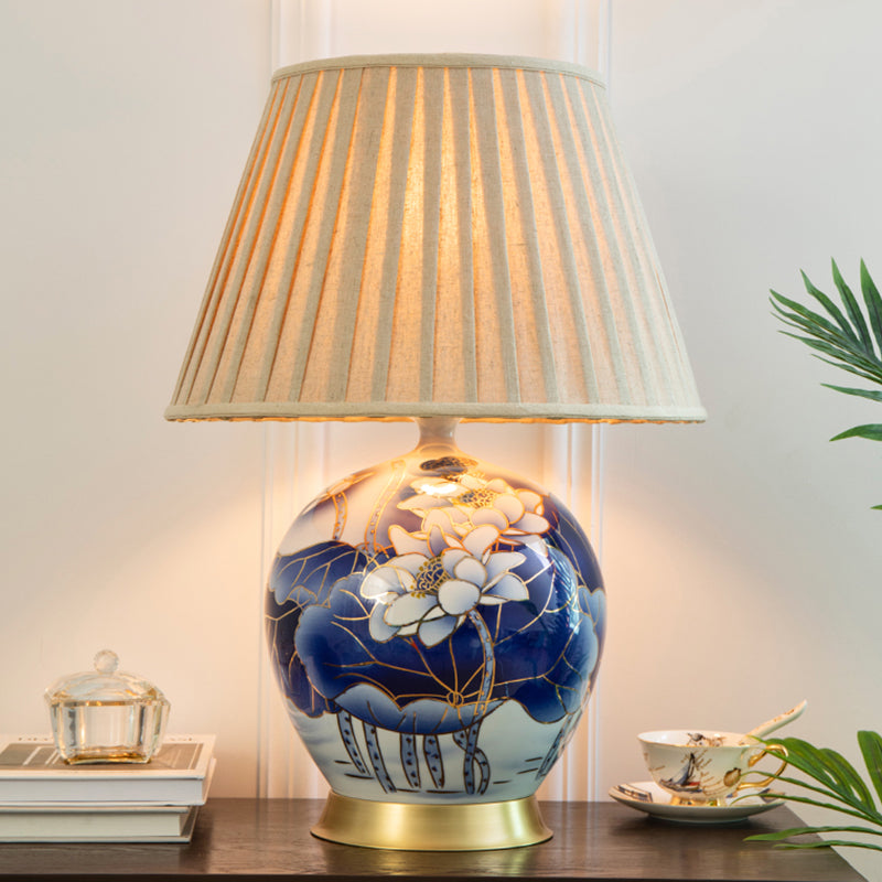 Scalloped Round Lotus Flower Table Lamp