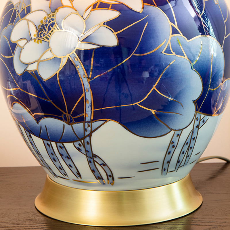 Scalloped Round Lotus Flower Table Lamp