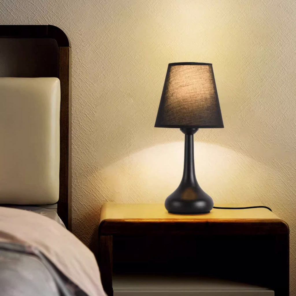 Round Teardrop Shape Scalloped Table Lamp