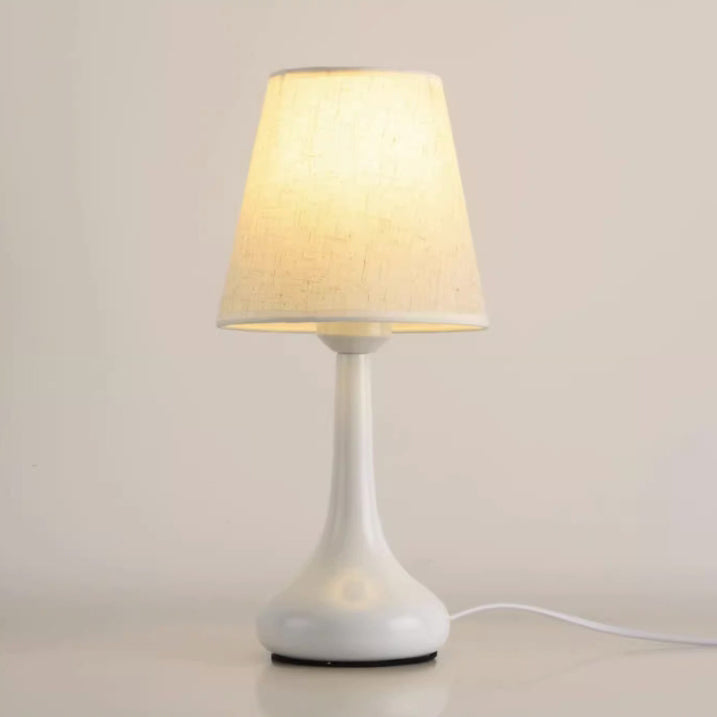 Round Teardrop Shape Scalloped Table Lamp