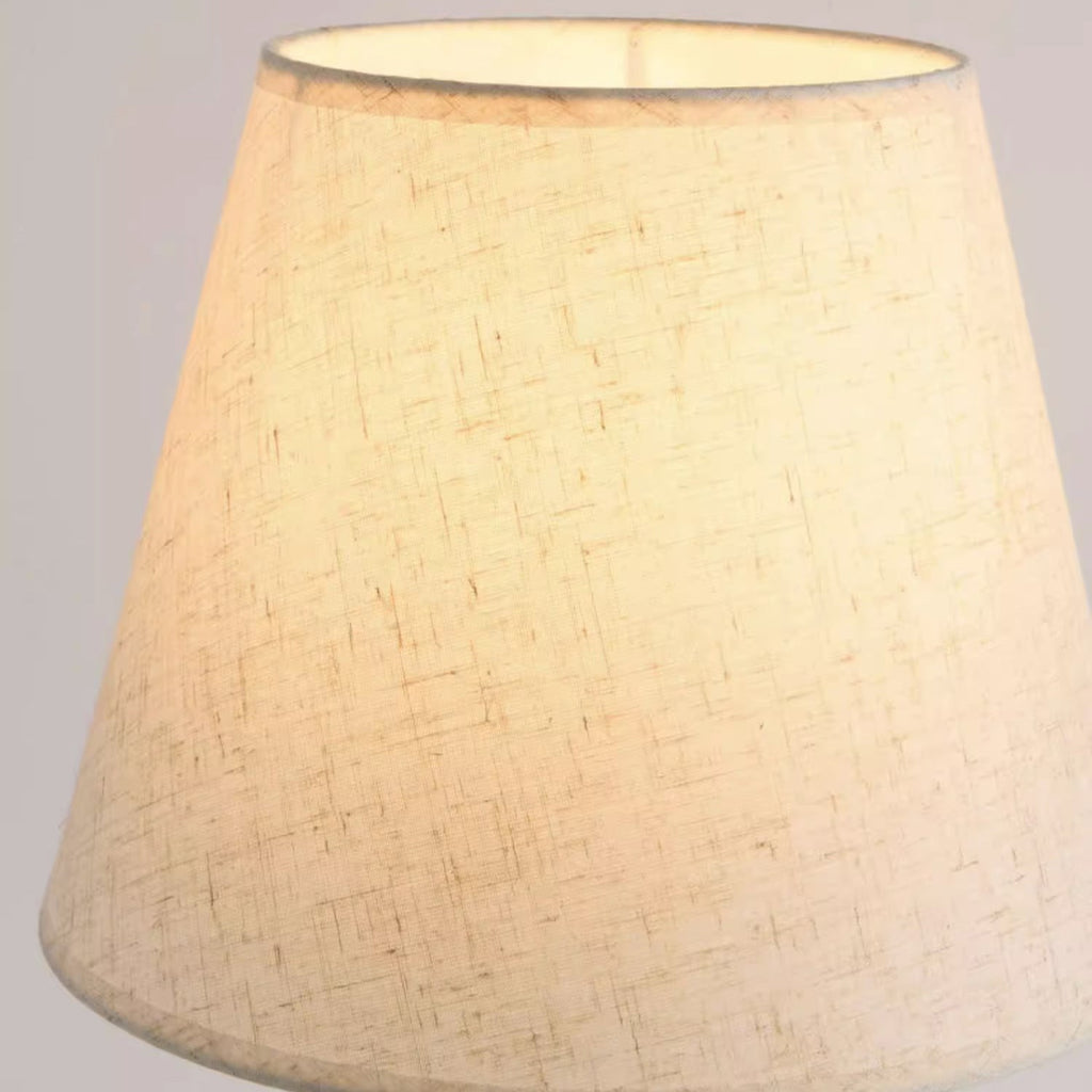 Round Teardrop Shape Scalloped Table Lamp