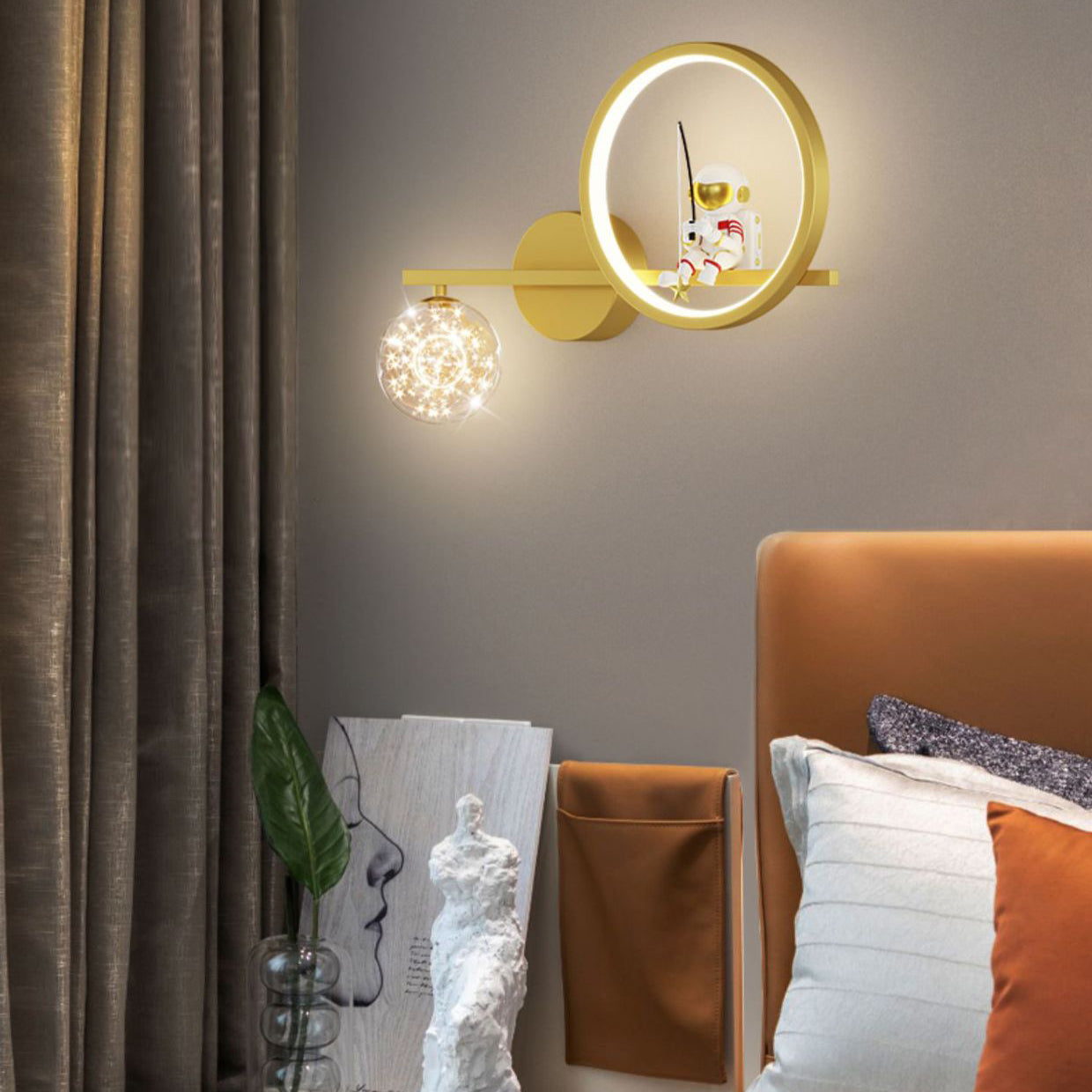 Astronaut Round Orb Acrylic Wall Lamp