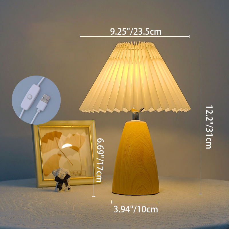 Scalloped Pleated Cone Fabric Table Lamp