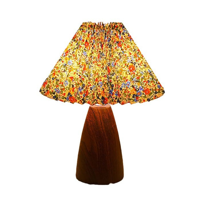 Scalloped Pleated Cone Fabric Table Lamp