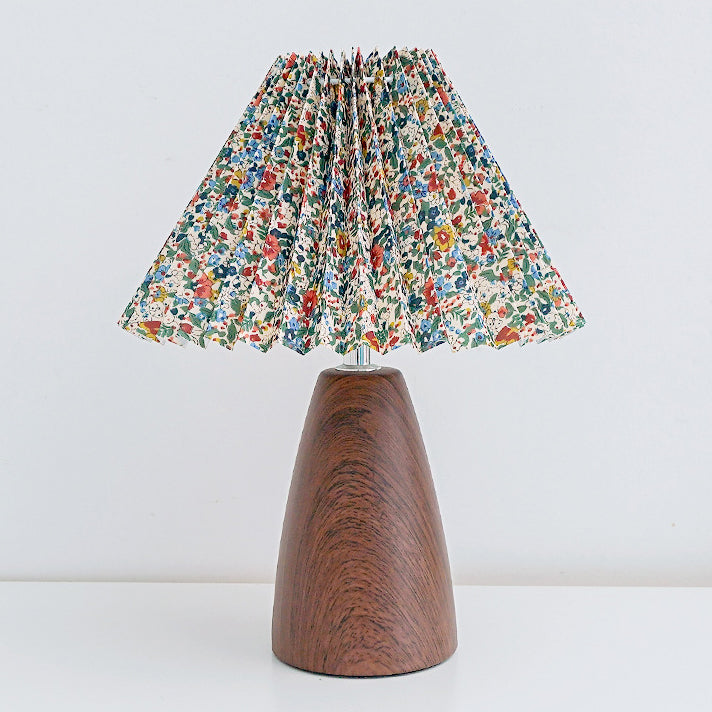 Scalloped Pleated Cone Fabric Table Lamp