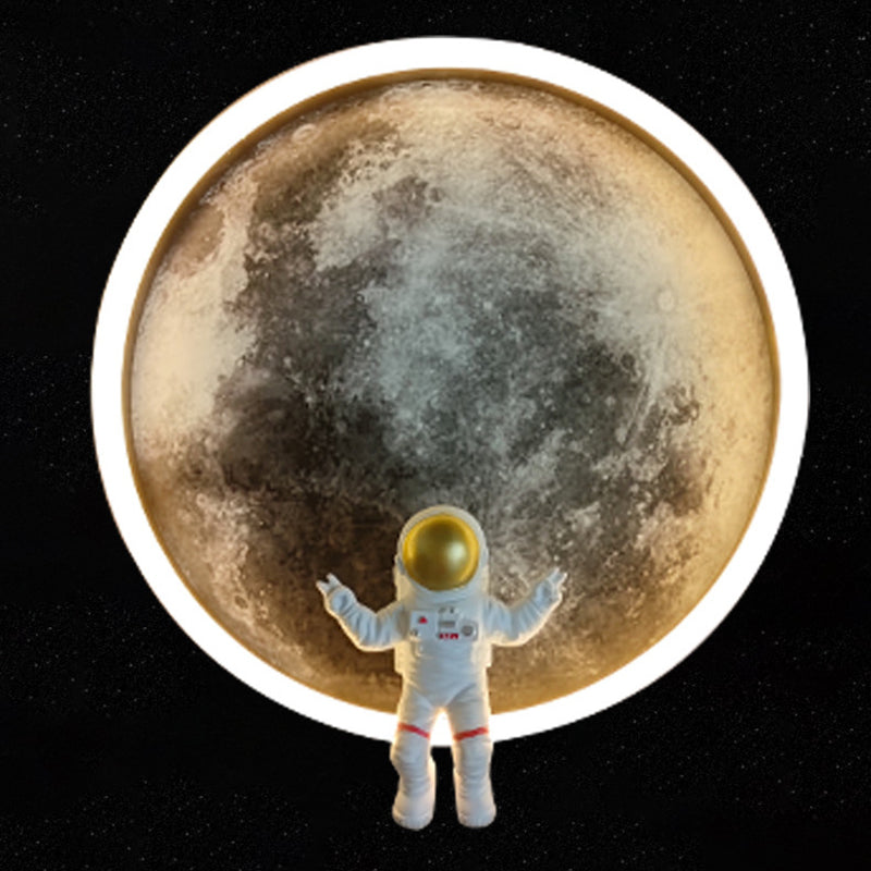 Astronaut Starry Night Round Wall Lamp