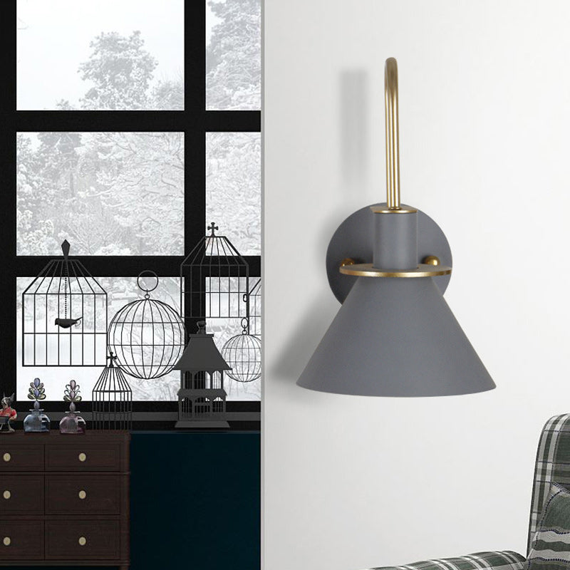 Scalloped Curved Round Iron Wall Lamp