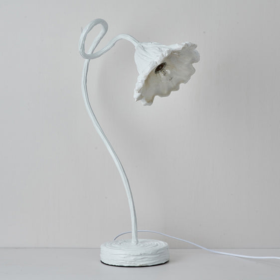 Resin Iron Flower Simulation Table Lamp