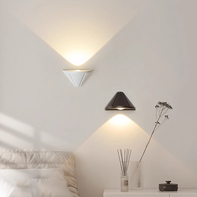 Aluminum Triangle Patio Outdoor Light