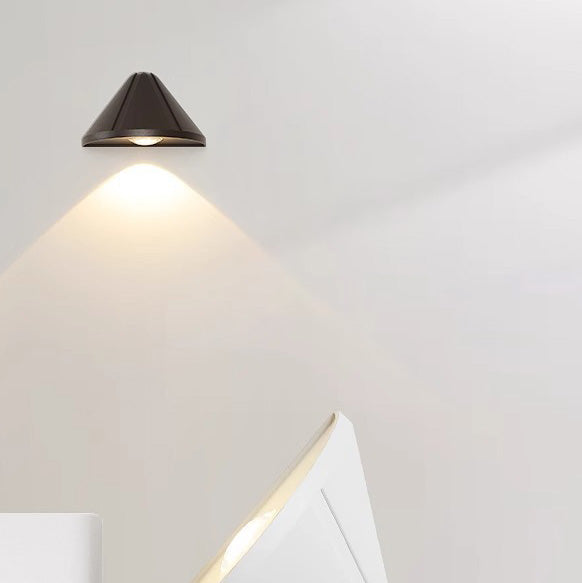Aluminum Triangle Patio Outdoor Light