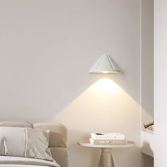 Aluminum Triangle Patio Outdoor Light