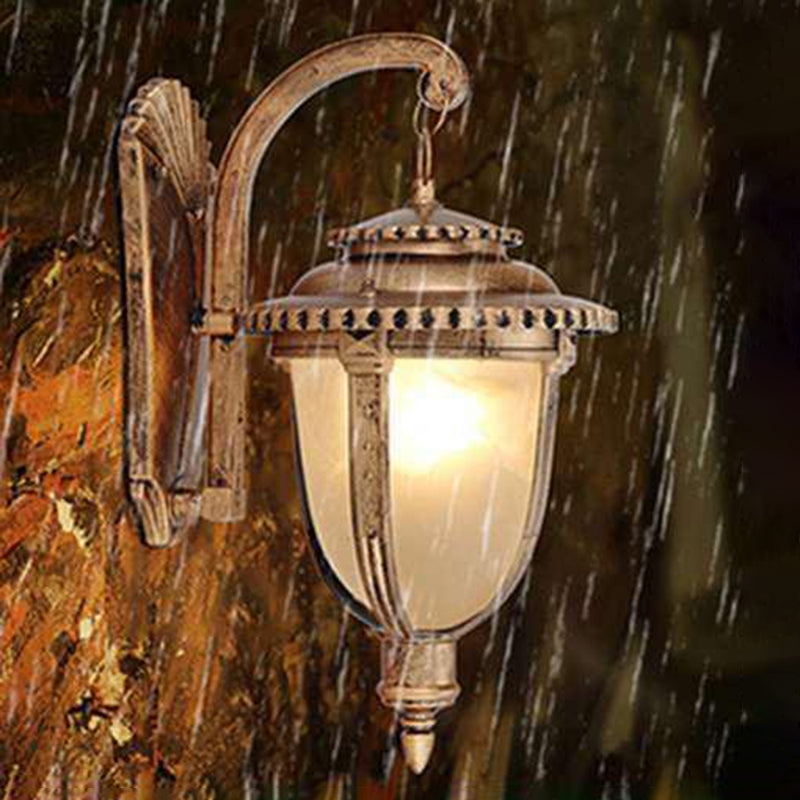 Aluminum Glass Carriage Lantern Outdoor Light