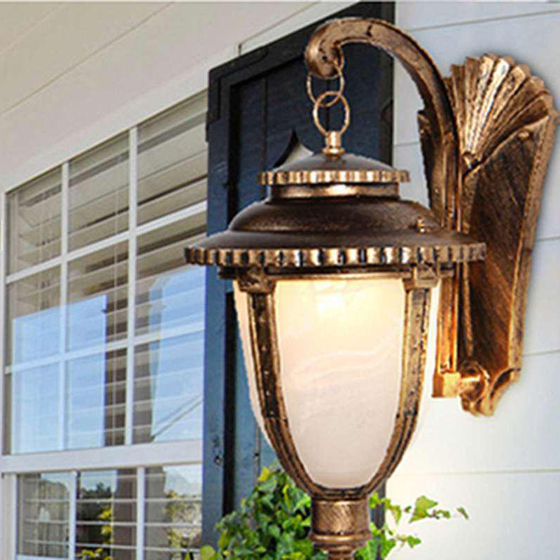 Aluminum Glass Carriage Lantern Outdoor Light