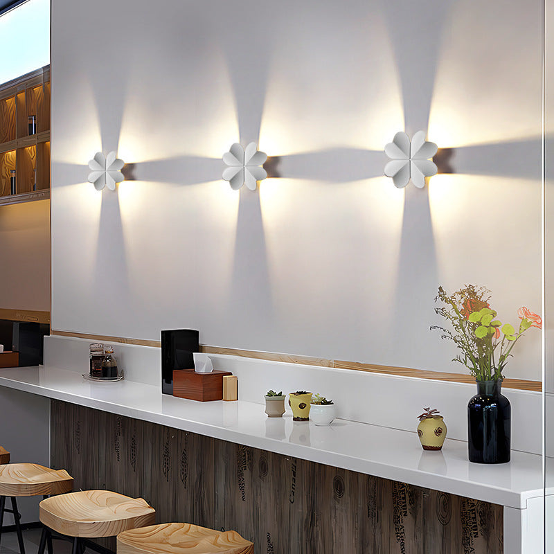 Aluminum Four-Leaf Clover Patio Outdoor Light