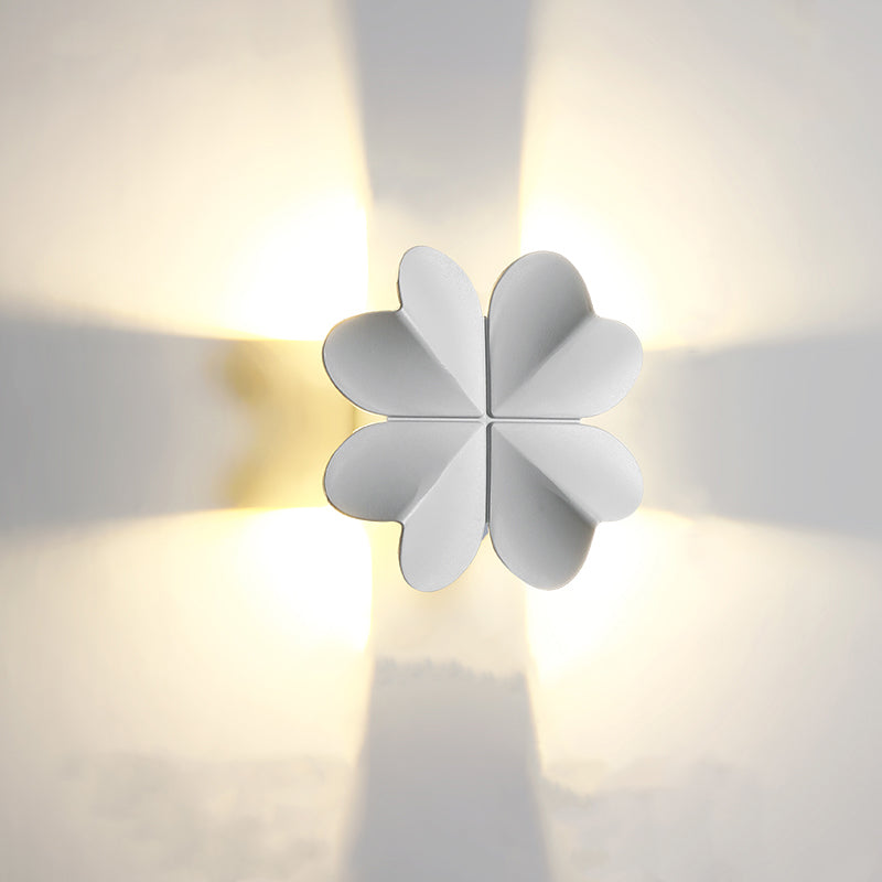 Aluminum Four-Leaf Clover Patio Outdoor Light