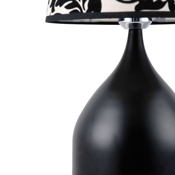 Hardware Fabric Cylinder Flower Table Lamp