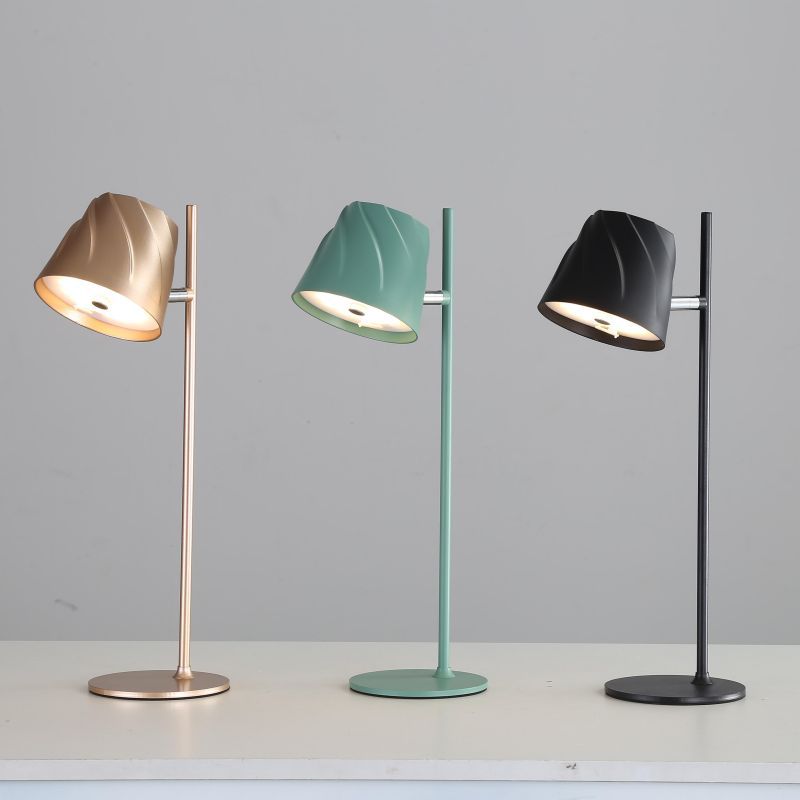 Iron Plastic Touch Dimming Table Lamp