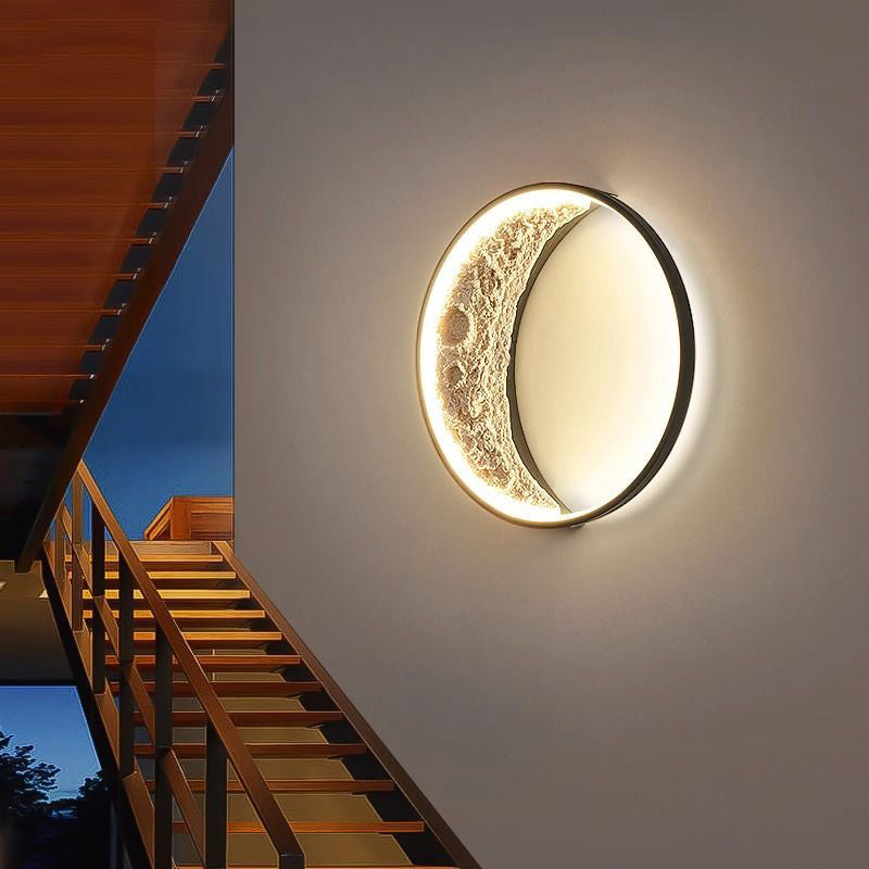 Round Moon Hardware Resin Wall Lamp