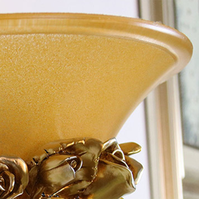 Resin Glass Hardware Flower Wall Lamp