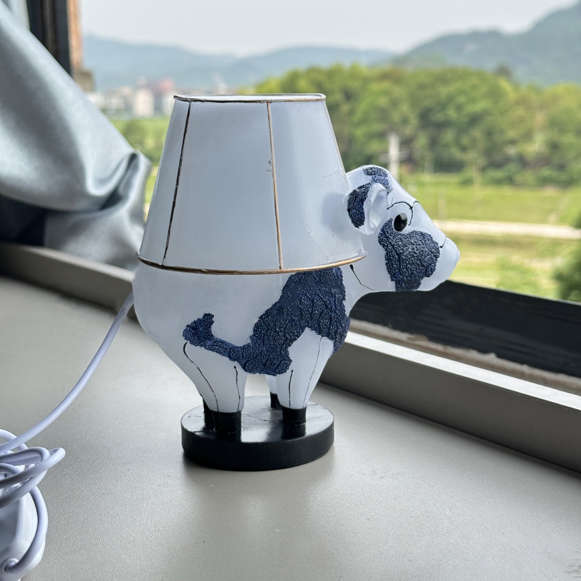 Resin Fabric Cow Bedroom Table Lamp