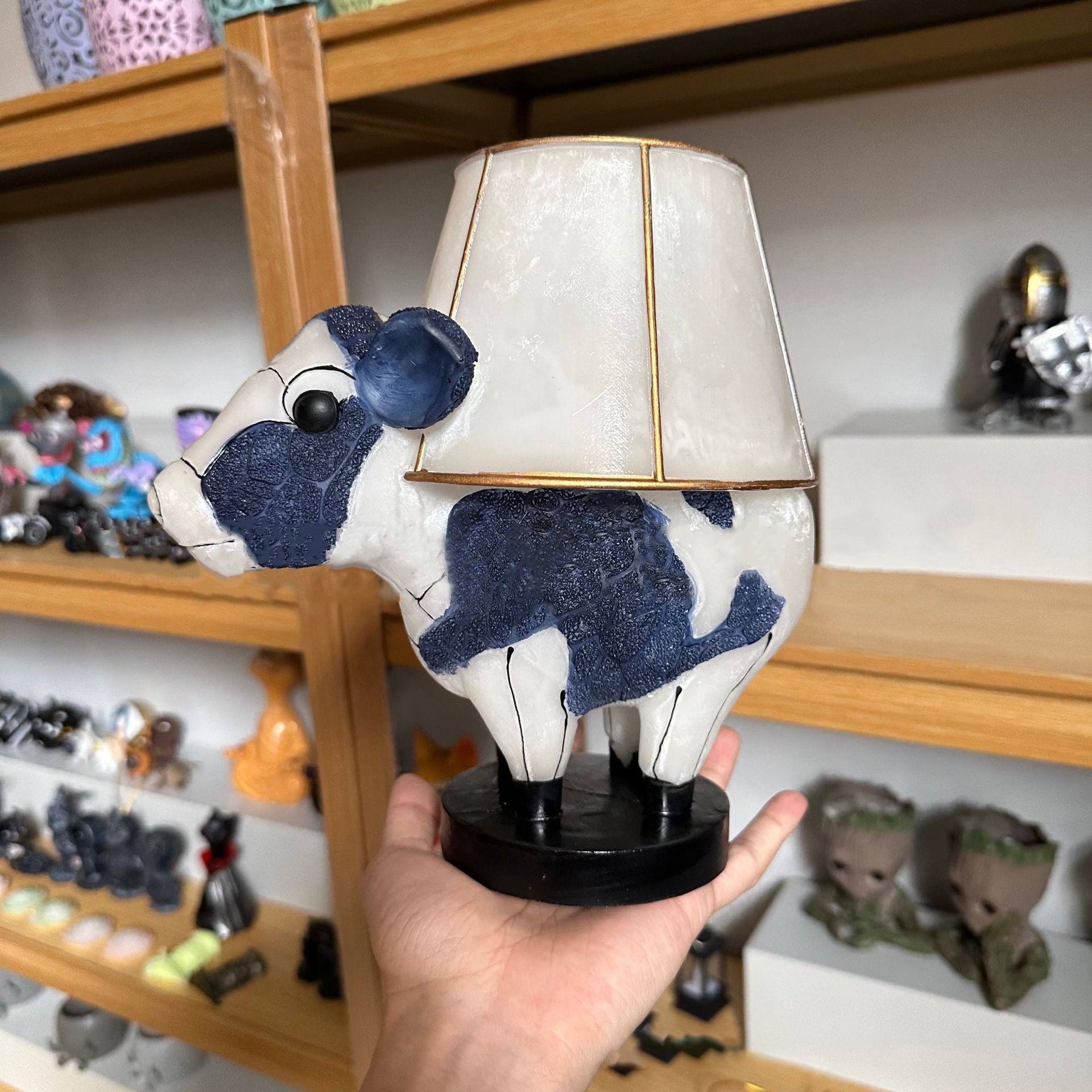 Resin Fabric Cow Bedroom Table Lamp