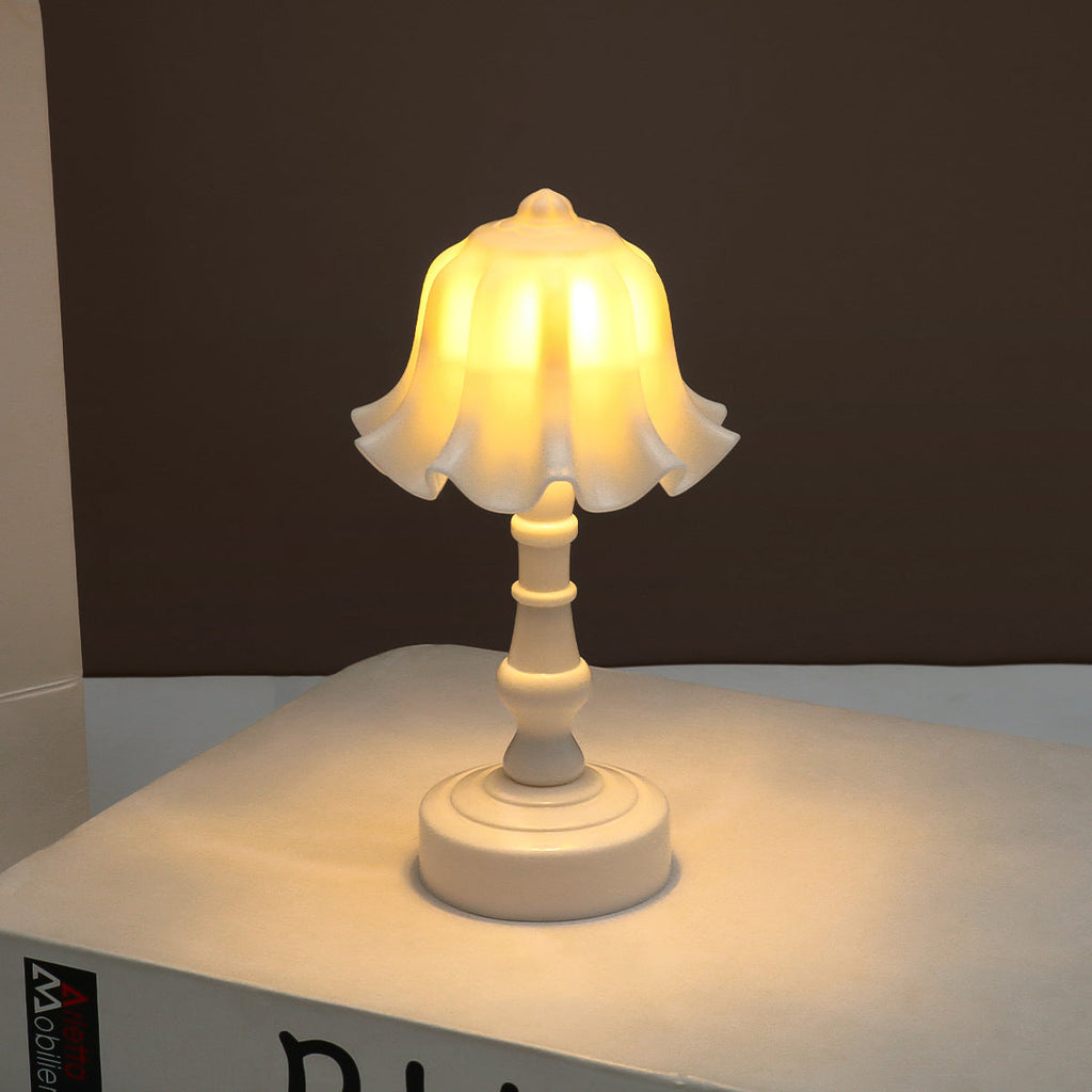 Battery ABS Flower Pleated Table Lamp