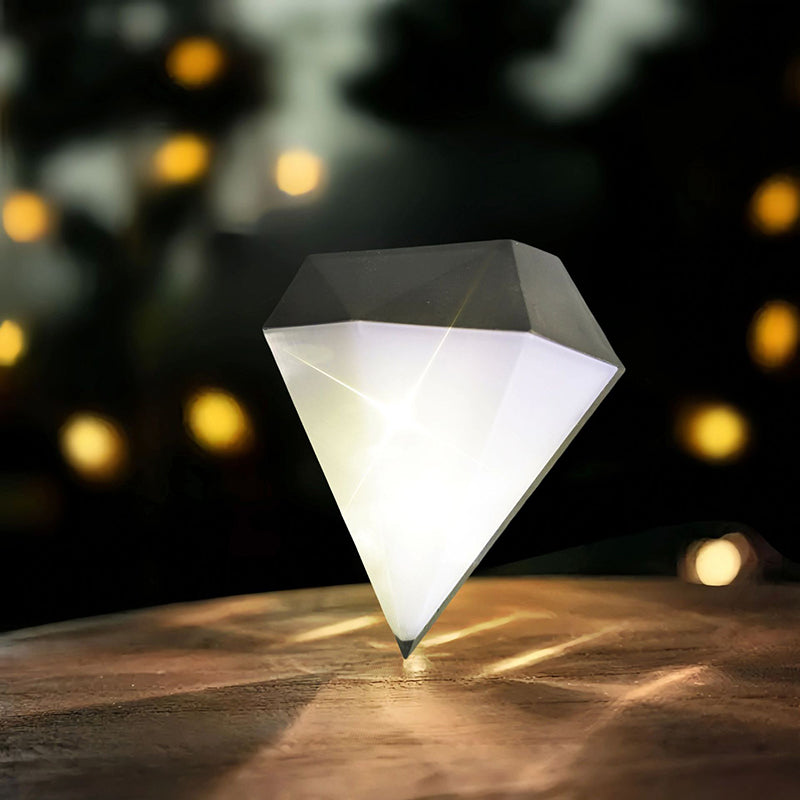 PP Diamond Patio Outdoor Light