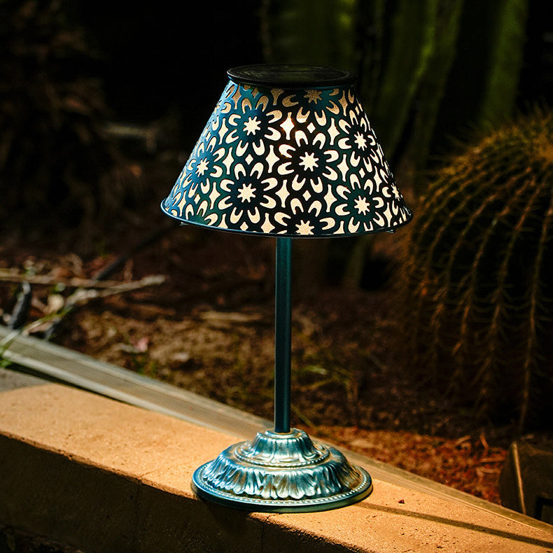 Farmhouse Rechargeable Conic Flower Outdoor Light