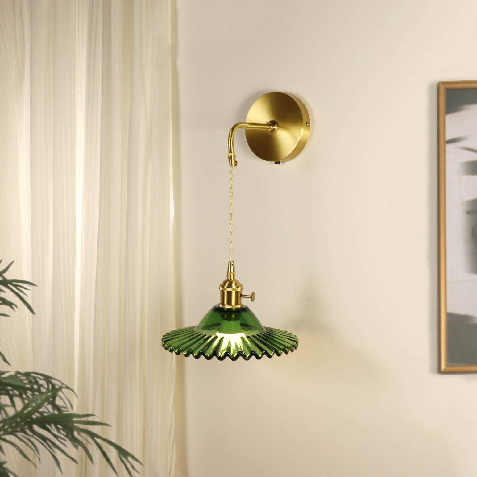 Rechargeable Brass Glass Scalloped Wall Lamp