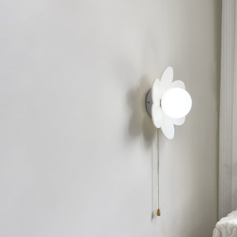 Resin Glass Iron Flower Wall Lamp