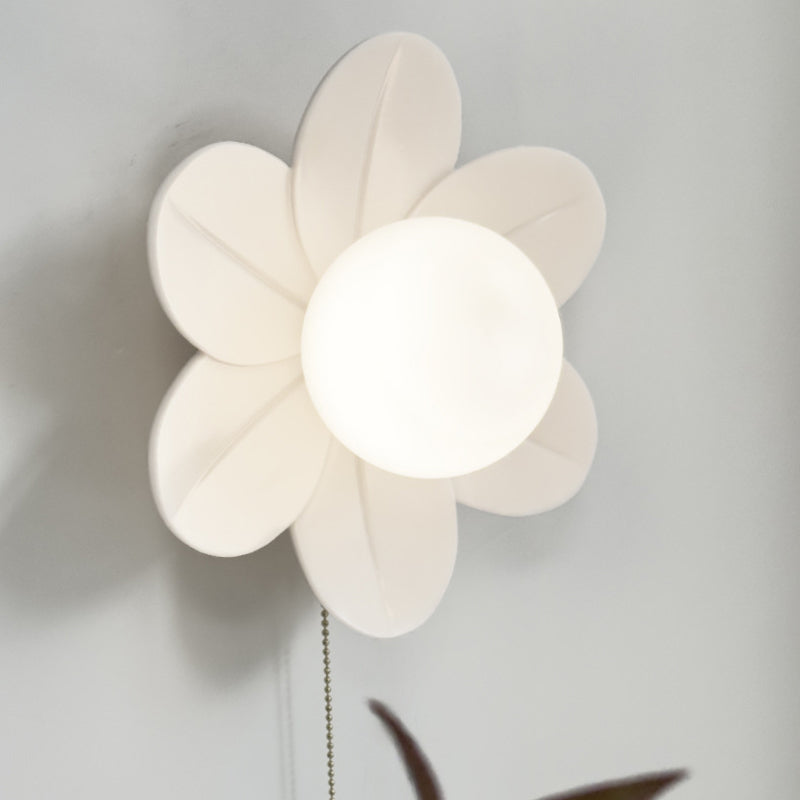 Resin Glass Iron Flower Wall Lamp