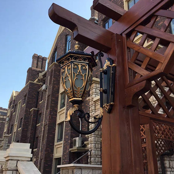 Aluminum Glass Lantern Flower Outdoor Light