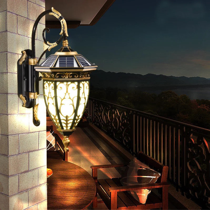 Aluminum Glass Lantern Flower Outdoor Light