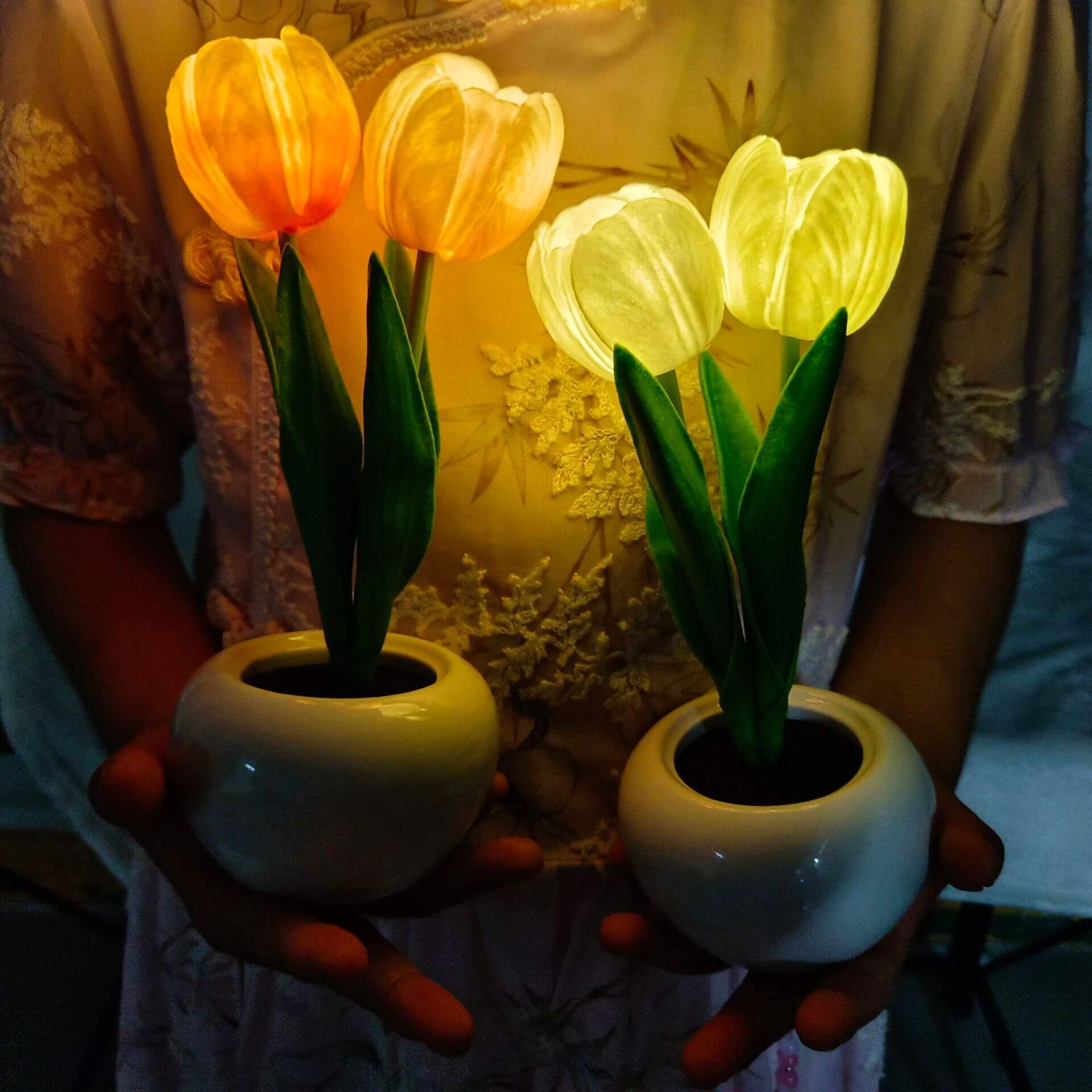 Simulation Tulip Peony Night Table Lamp